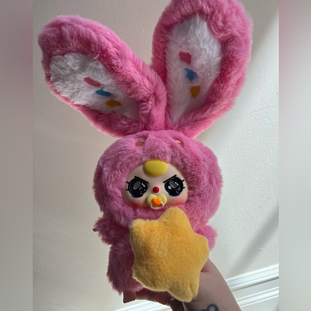 Baby three Lily rabbit town plush keychain - Picture 3 of 5